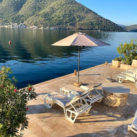 Apartment Stern Perast Bagian luar foto