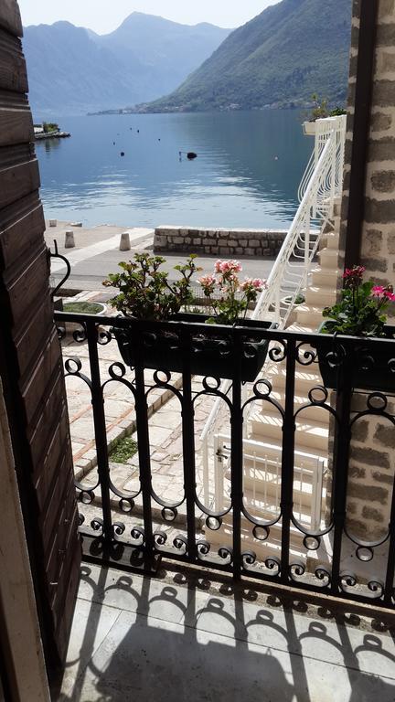 Apartment Stern Perast Bagian luar foto
